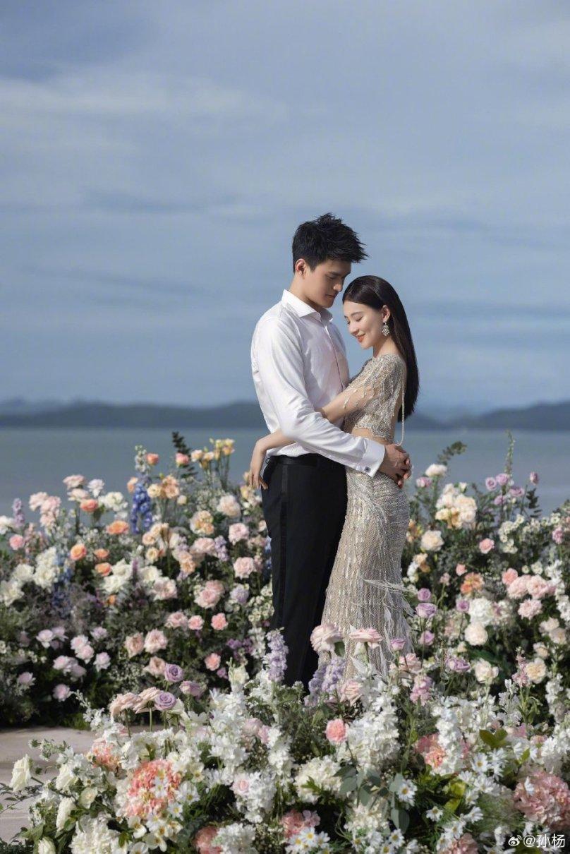 为什么女生喜欢为难女生？游戏画面